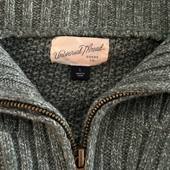 Universal Thread sweater - Picture 2 of 5